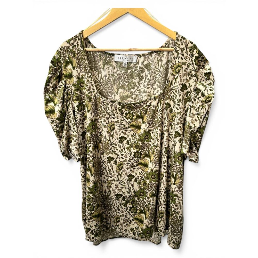 Socialite Curve Boho Floral Green Relaxed Top Size 4X Cottagecore